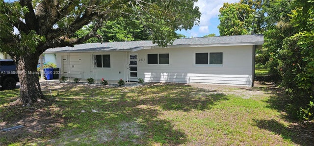 2431 Welch, Fort Myers