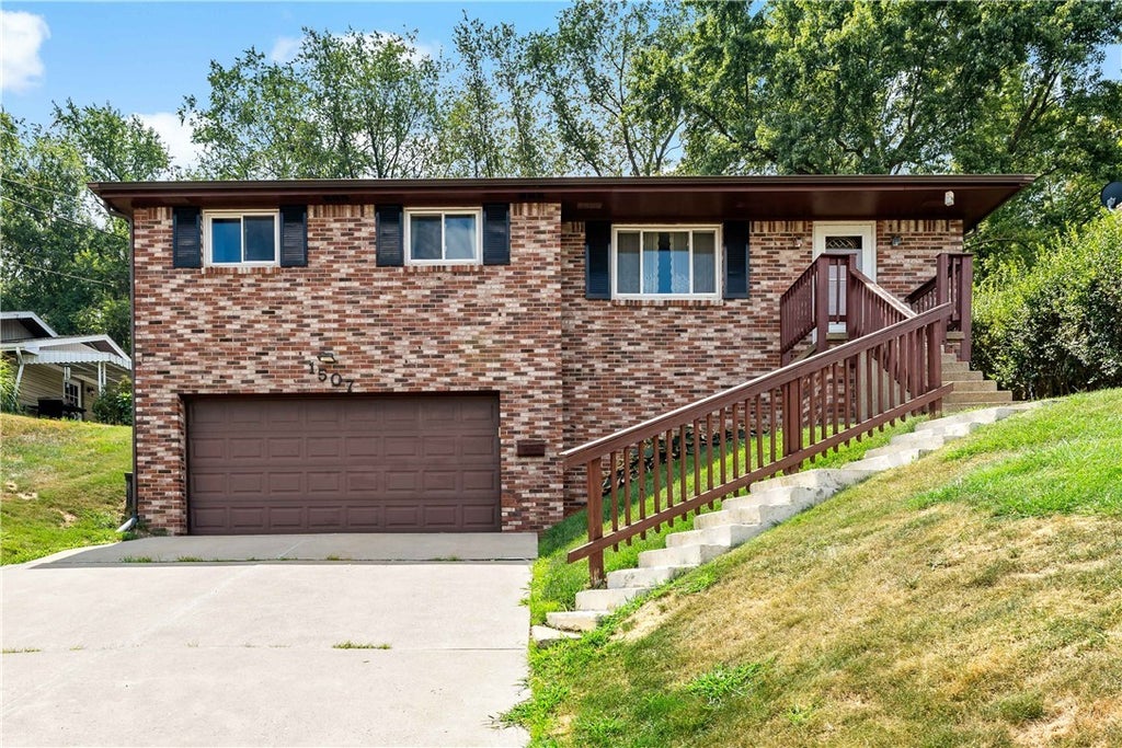 1507 Oneida Drive, Jefferson Hills