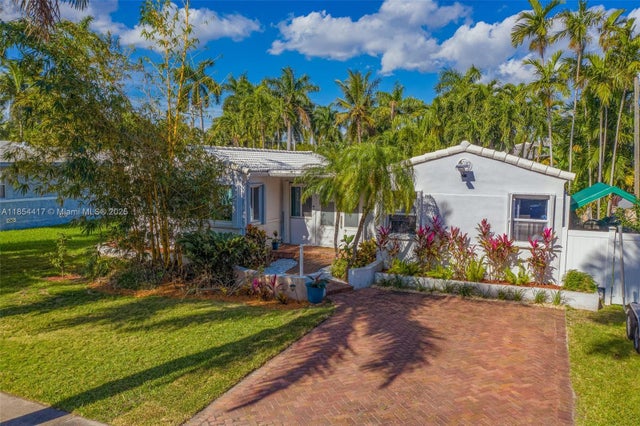 1 of 37 - 955 Van Buren St, Hollywood, FL
