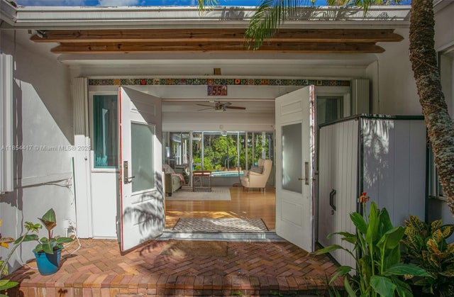 2 of 37 - 955 Van Buren St, Hollywood, FL
