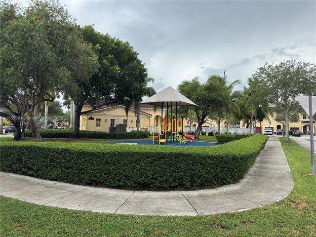 3 of 62 - 14956 Sw 8th Ln, Miami, FL