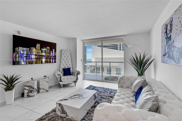 2 of 48 - 1200 Brickell Bay Dr 2807, Miami, FL