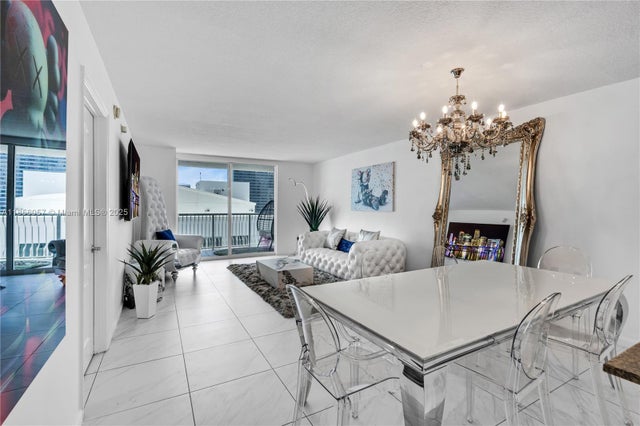 3 of 48 - 1200 Brickell Bay Dr 2807, Miami, FL