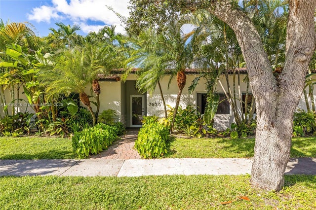 1 of 12 - 7630 Ne 8th Ave, Miami, FL
