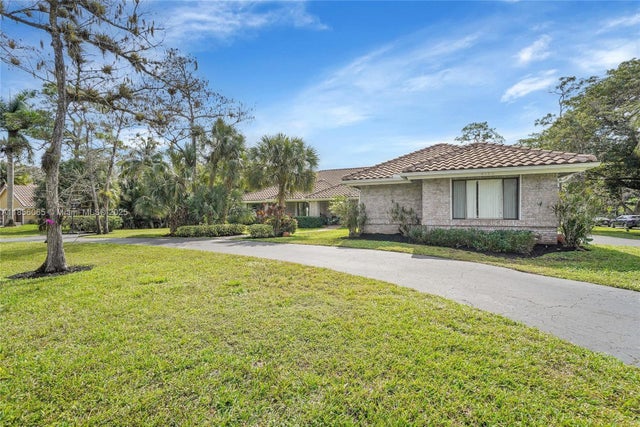 2 of 61 - 8180 Nw 51st Pl, Coral Springs, FL