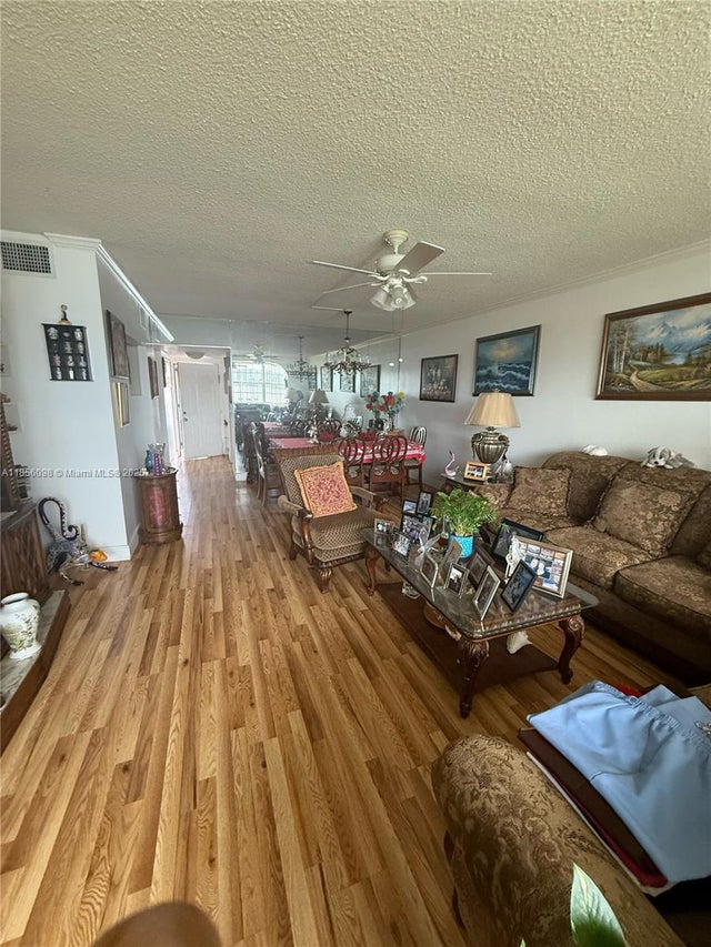 5 of 11 - 18555 Ne 14th Ave 514, Miami, FL