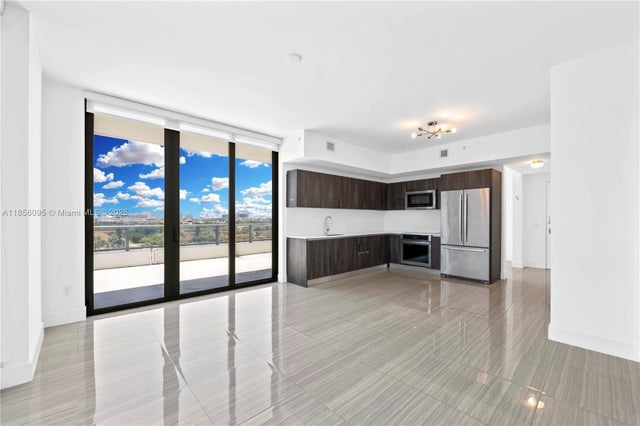 1 of 29 - 2960 Ne 207th St 817, Aventura, FL