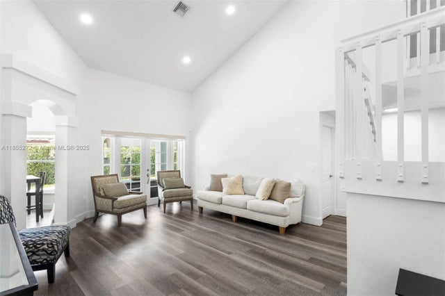 4 of 30 - 331 Nw 189th Ter, Pembroke Pines, FL
