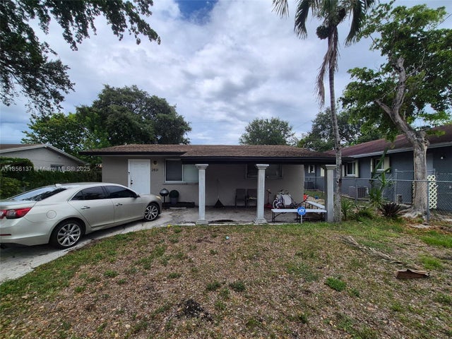2 of 4 - 2831 Nw 14th Ct, Fort Lauderdale, FL