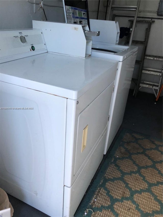 1 of 14 - 3720 Harrison St 4, Hollywood, FL