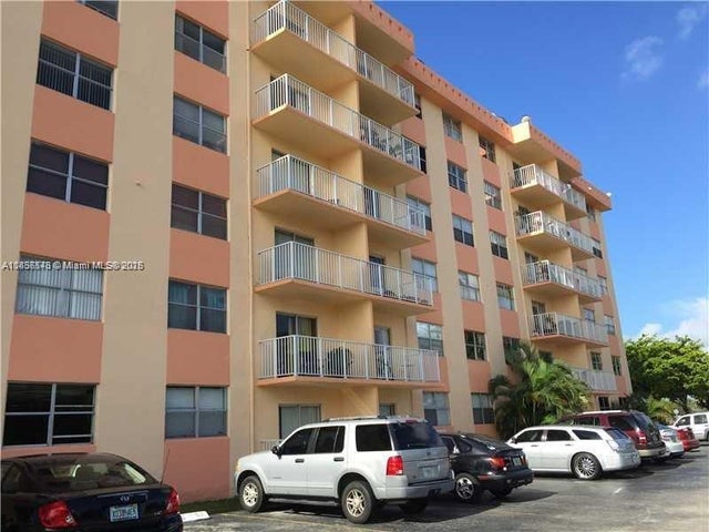 2 of 15 - 16465 Ne 22nd Ave 205, North Miami Beach, FL