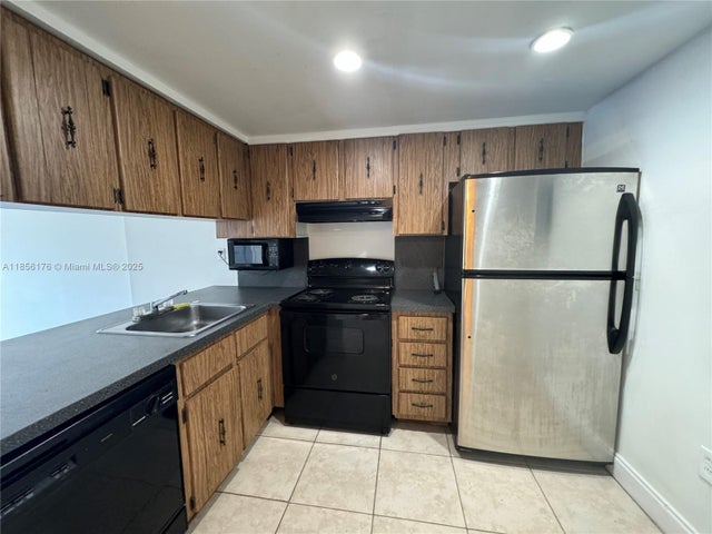 5 of 15 - 16465 Ne 22nd Ave 205, North Miami Beach, FL