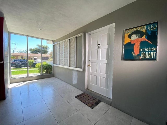 3 of 25 - 1855 Plunkett St 101, Hollywood, FL