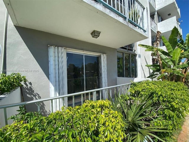 5 of 25 - 1855 Plunkett St 101, Hollywood, FL