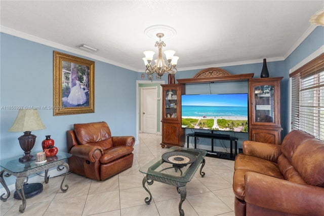 4 of 35 - 541 E 58th St, Hialeah, FL