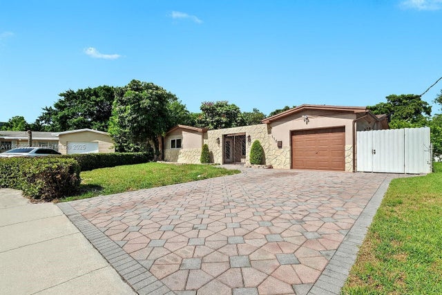 1 of 30 - 110 Nw 78th Ave, Pembroke Pines, FL