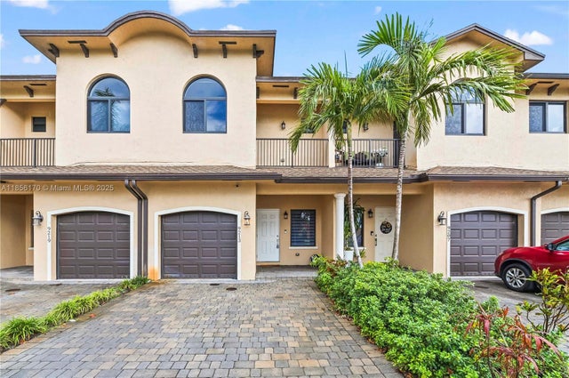 1 of 23 - 9213 Nw 16th St, Pembroke Pines, FL