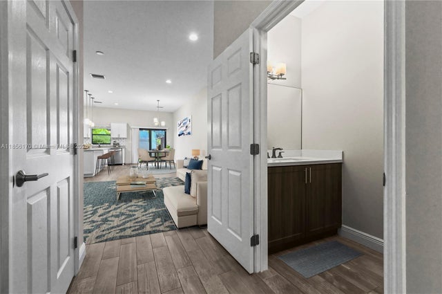 3 of 23 - 9213 Nw 16th St, Pembroke Pines, FL