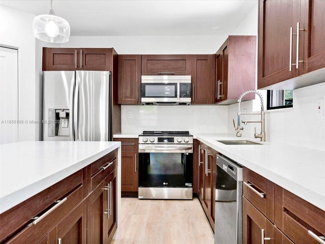 2 of 44 - 9310 Sw 165th St, Palmetto Bay, FL