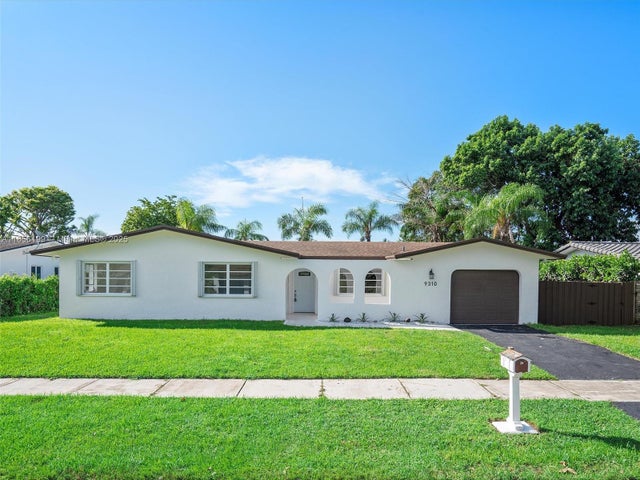 4 of 44 - 9310 Sw 165th St, Palmetto Bay, FL