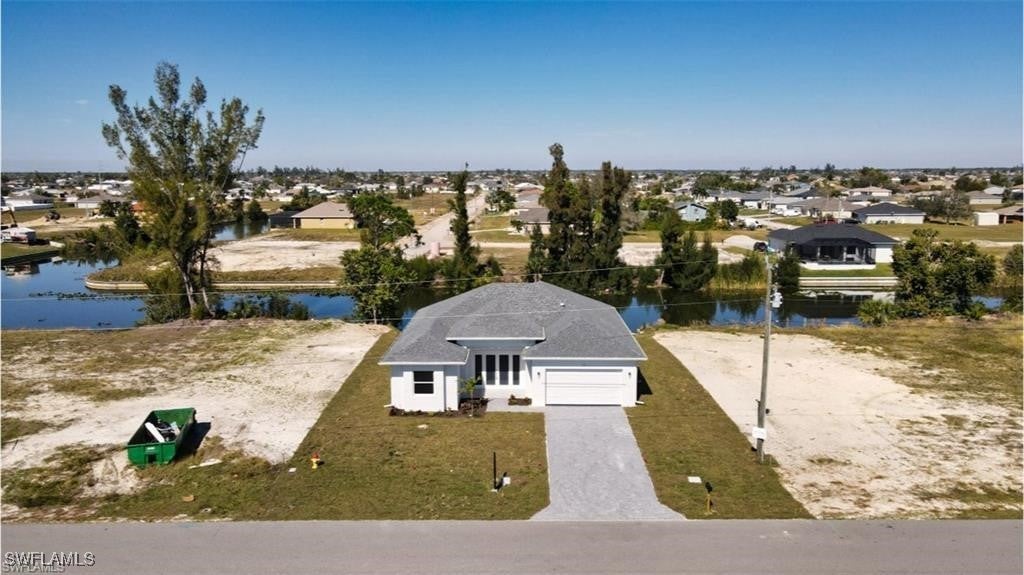 121 Ne 8th Ter, Cape Coral