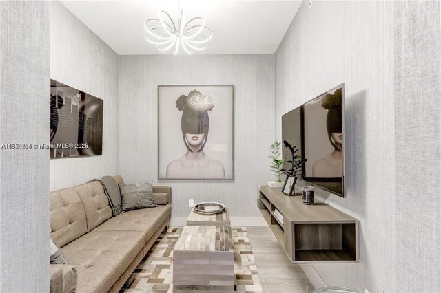 5 of 13 - 2960 Ne 207th St 909, Aventura, FL