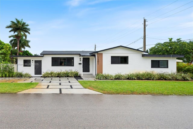 2 of 25 - 1201 N 16th Ave, Hollywood, FL