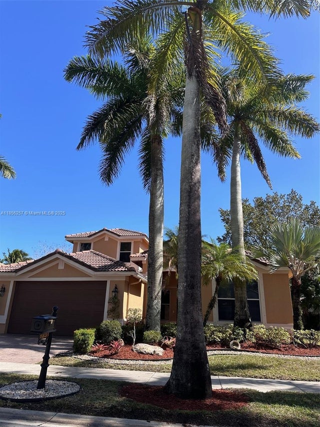 2 of 3 - 1831 Mariners Ln, Weston, FL