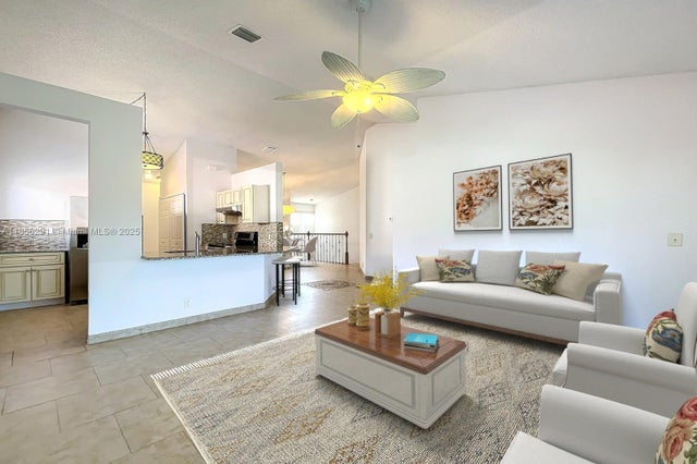 1 of 84 - 20 Via De Casas Sur 202, Boynton Beach, FL