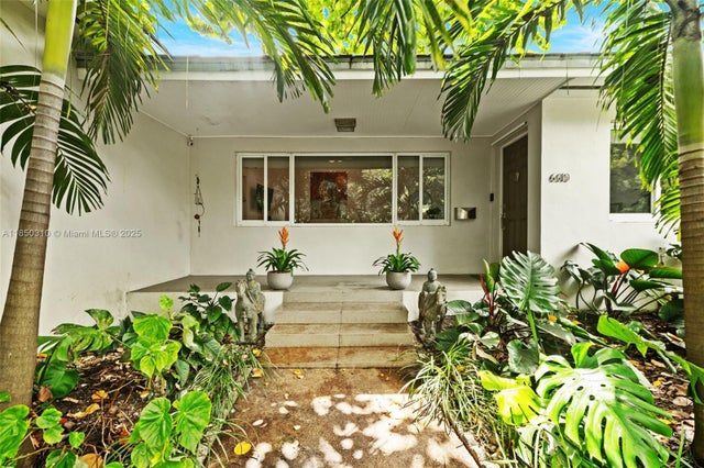 1 of 25 - 6610 Santona St, Coral Gables, FL