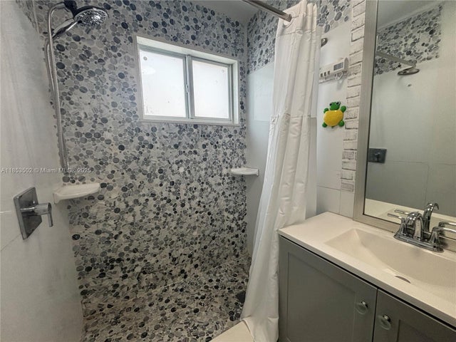 4 of 21 - 3011 Nw 1st St, Miami, FL