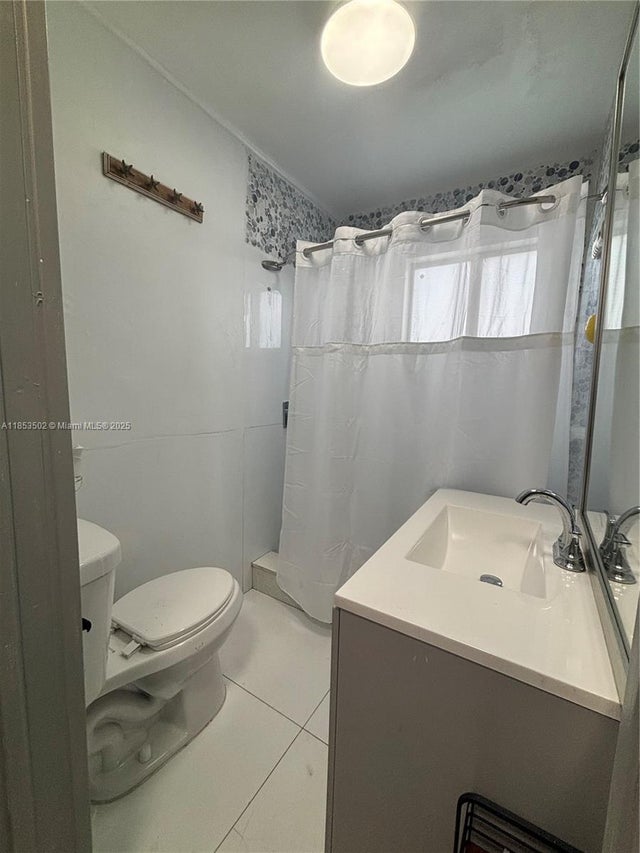 5 of 21 - 3011 Nw 1st St, Miami, FL