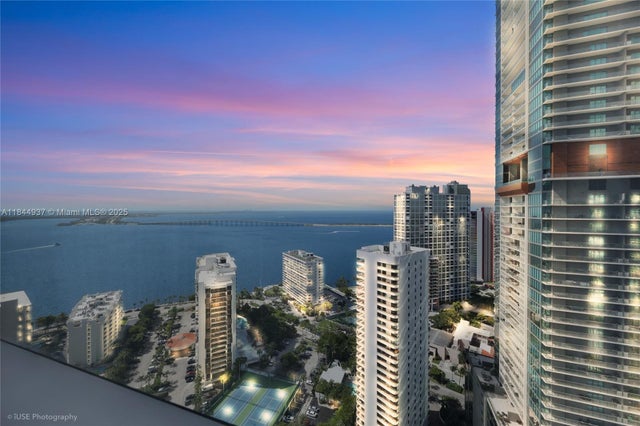 1435 Brickell Ave 3005, Miami