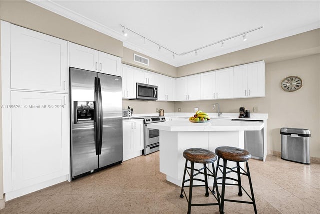 3 of 26 - 1745 E Hallandale Beach Blvd 303w, Hallandale Beach, FL