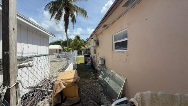 3 of 17 - 8 Madeira, Key Largo, FL