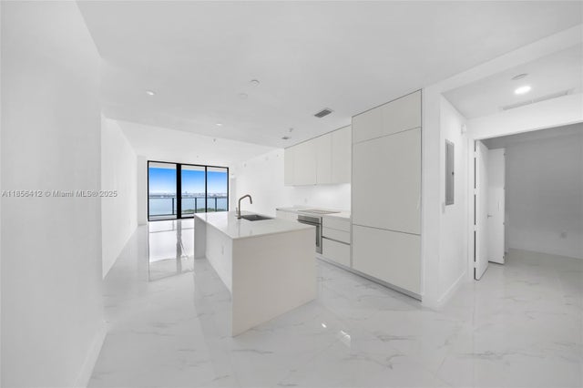5 of 93 - 700 Ne 24th St 2704, Miami, FL