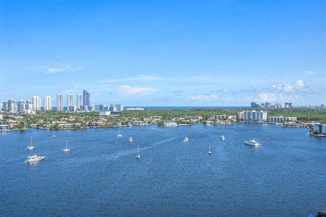 1 of 14 - 17301 Biscayne Blvd 1907, North Miami Beach, FL