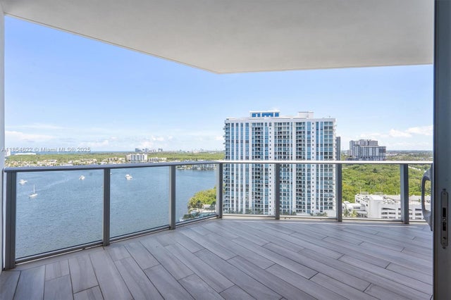 3 of 14 - 17301 Biscayne Blvd 1907, North Miami Beach, FL