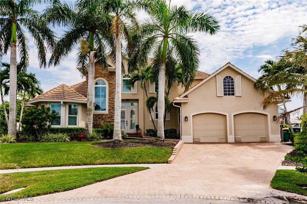 1045 Cottonwood Ct, Marco Island