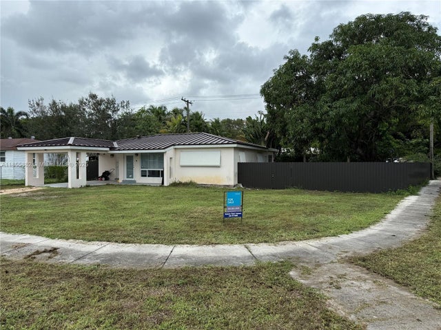 2 of 22 - 3301 Sw 20th Ct, Fort Lauderdale, FL