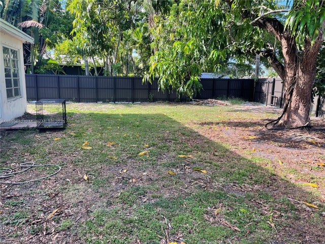 4 of 22 - 3301 Sw 20th Ct, Fort Lauderdale, FL