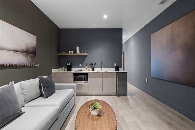 3 of 20 - 239 Sw 9th St 305, Miami, FL