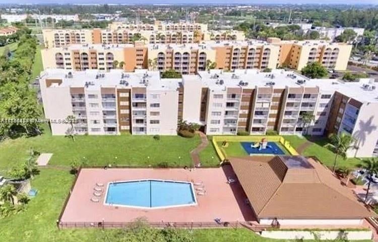 6950 Miami Gardens Dr 2-508, Hialeah