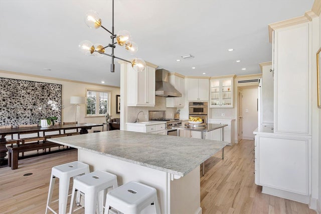 4 of 16 - 4310 Santa Maria St, Coral Gables, FL