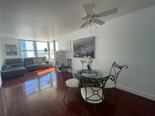 5 of 18 - 2899 Collins Ave 1420, Miami Beach, FL