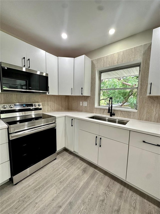 2 of 44 - 1548 Eastward Ho Ln, Marathon, FL