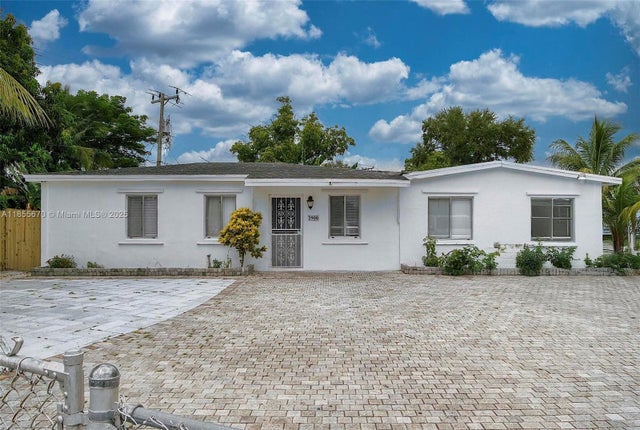 1 of 24 - 2900 Nw 164th St, Miami Gardens, FL