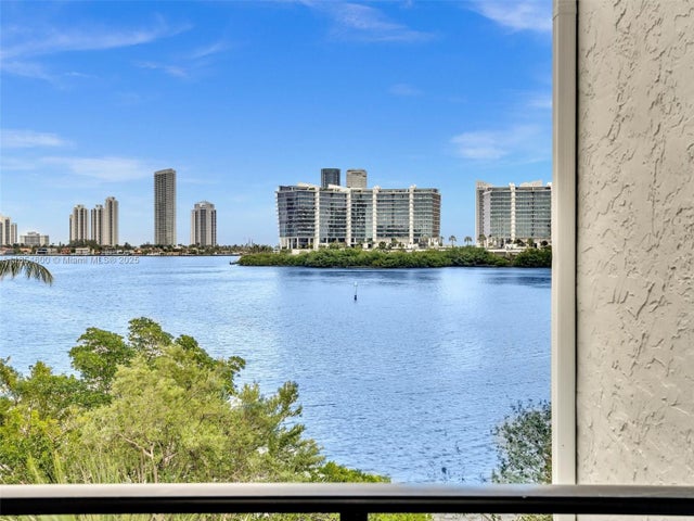 1 of 41 - 3255 Ne 184th St 12406, Aventura, FL