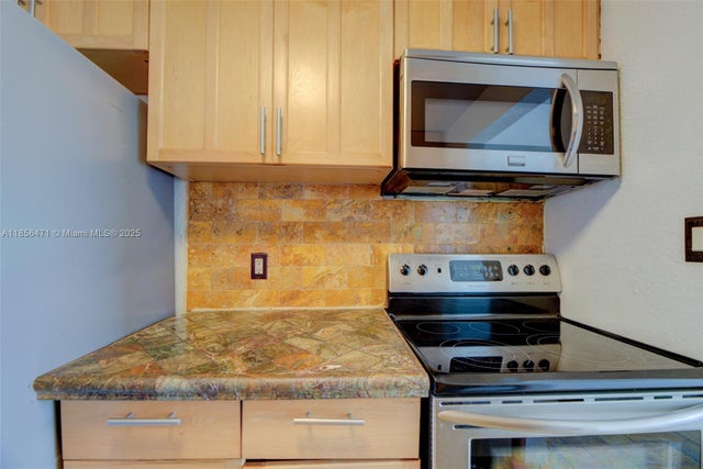 4 of 46 - 2350 Ne 135th St 1503, North Miami, FL