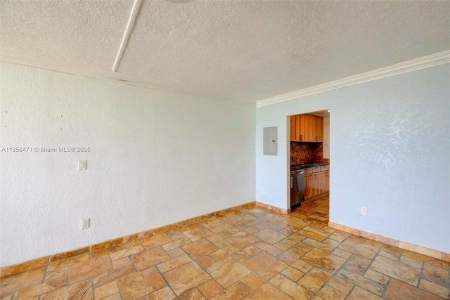 5 of 46 - 2350 Ne 135th St 1503, North Miami, FL